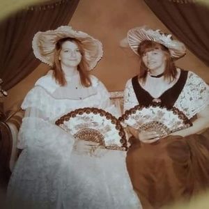 Meet your Posher, Cheri